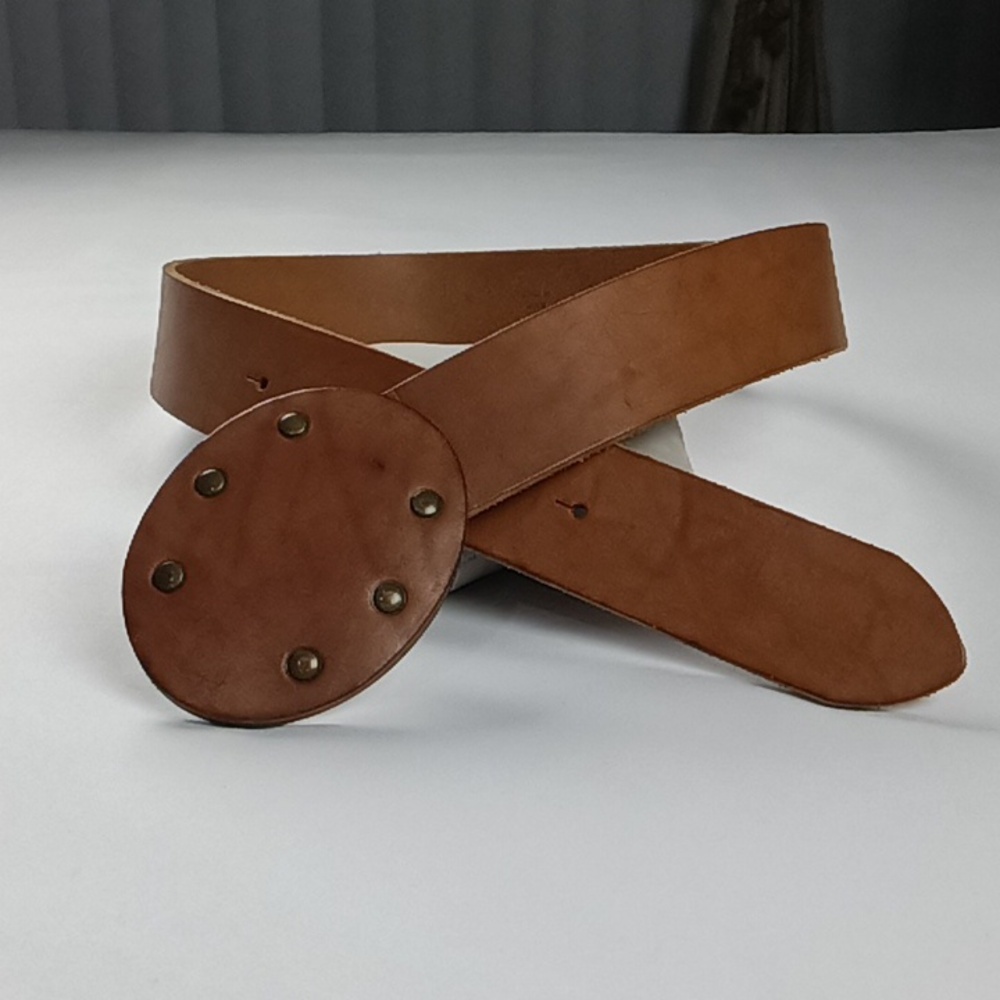Banana Republic Womens Leather Belt .